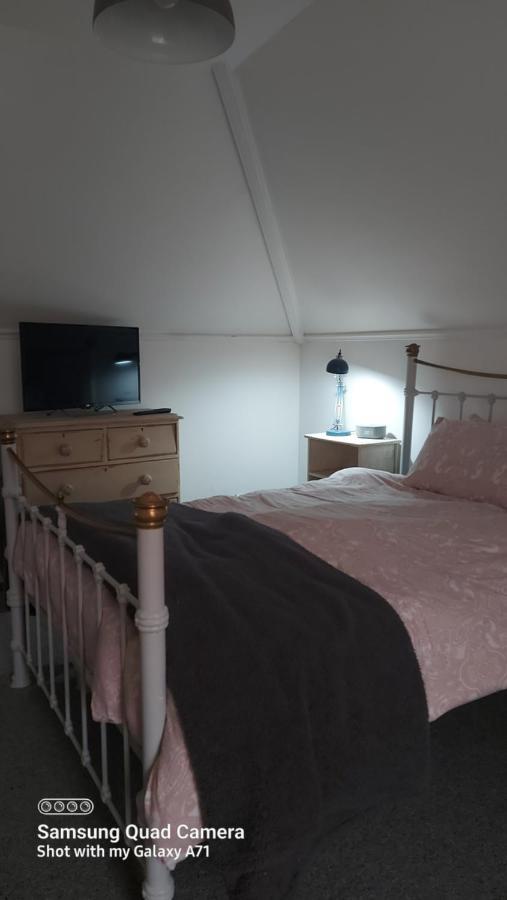 Homestay 풀 외부 사진